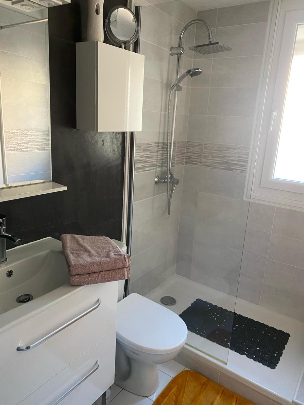 Appartement Au Pied De La Plage - Saint Cyprien Room photo