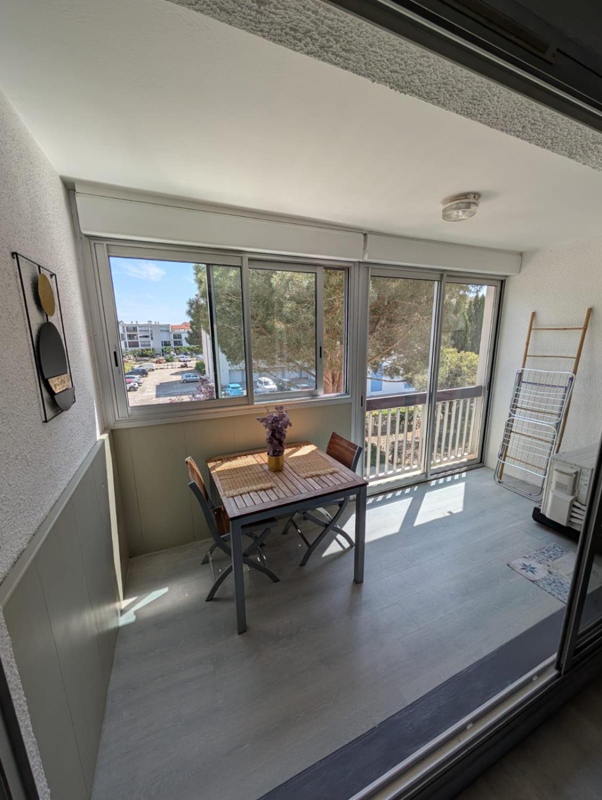 Appartement Au Pied De La Plage - Saint Cyprien Exterior photo